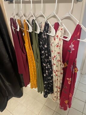 Old navy brand Assorted Sleeveless Floral & Solid sleeveless tops-